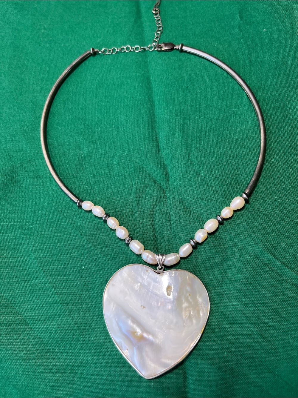 925 Mother-of-Pearl Heart Pendant Necklace in White.